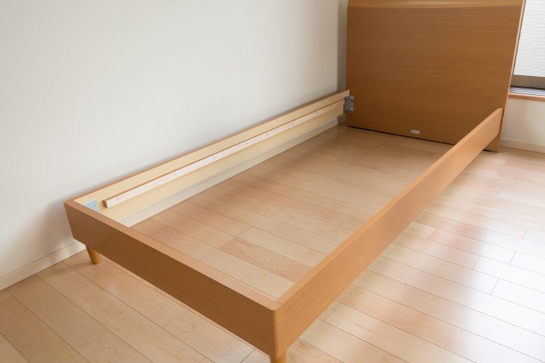 ベッドの分解・運搬作業のイメージ